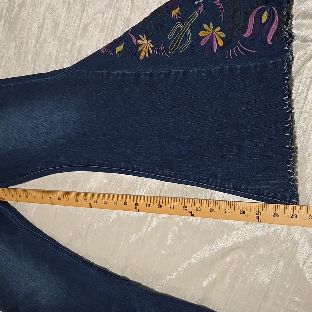 Embroidered Flare Jeans By L & B size 14 Worn Once! - Picture 12 of 12
